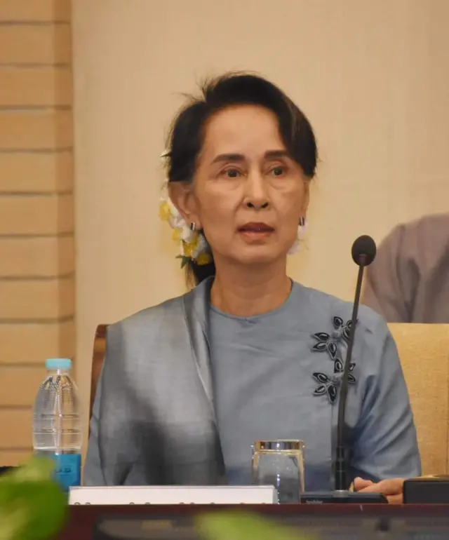 ဒေါ်အောင်ဆန်းစုကြည် ထောင်ဒဏ်ထပ်မံချမှတ်ခံရမှုကို နိုင်ငံကတာက ဘယ်လိုတုံ့ပြန်လဲ