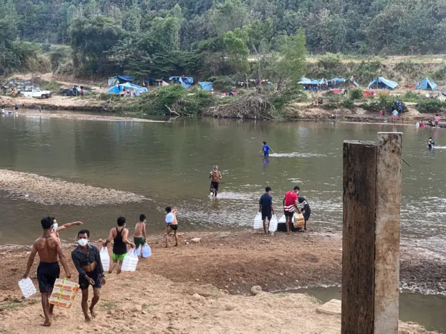 ထိုင်းဘက်ထိ မြစ်ကူးပြီး ပြေးကြရ