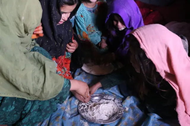 अफ़ग़ानिस्तान में भुखमरी के हालात
