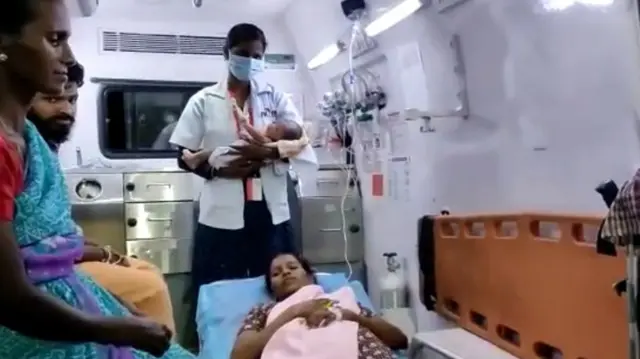 நடுக்காட்டில் பிரசவம்