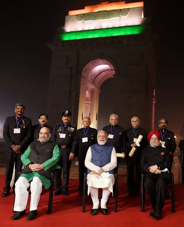 इंडिया गेट पर पीएम मोदी