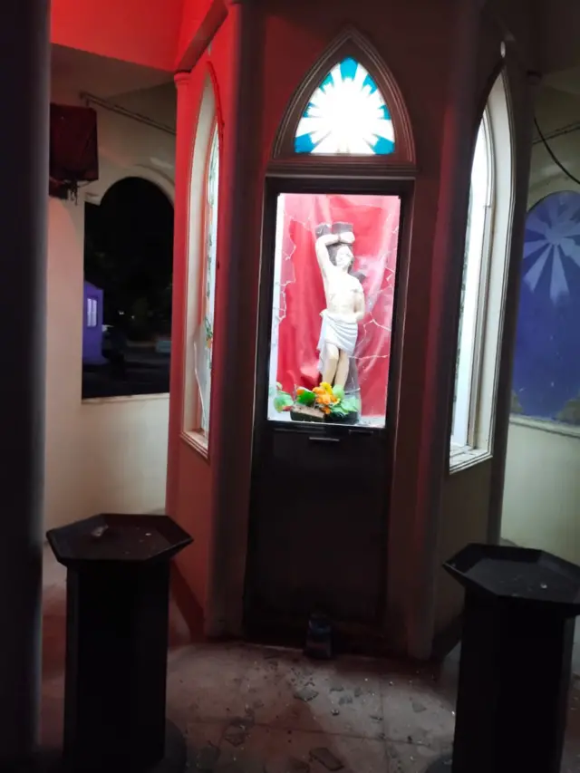 தேவாலயம்