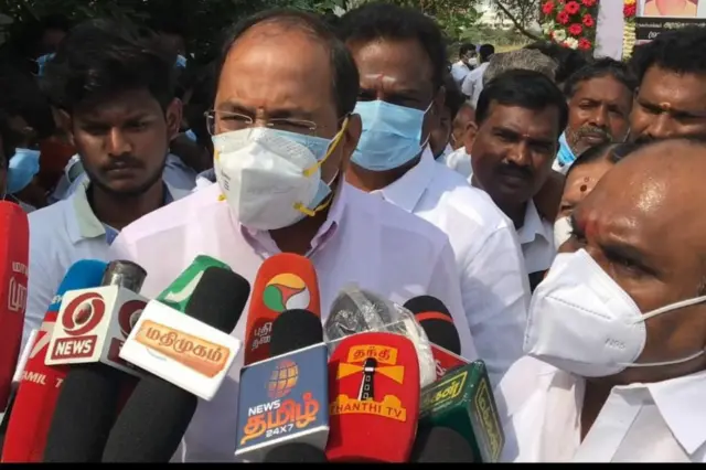 முன்னாள் அமைச்சர் தங்கமணி