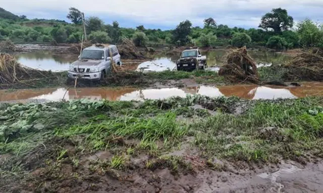 Magari kadhaa yalisombwa na Mto Rovubwe