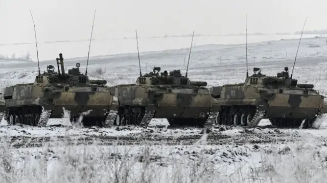 Ukraine crisis: Biden warns Russia may invade next month