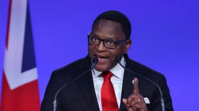 Rais Lazarus Chakwera alifuta baraza lake la mawaziri wiki jana