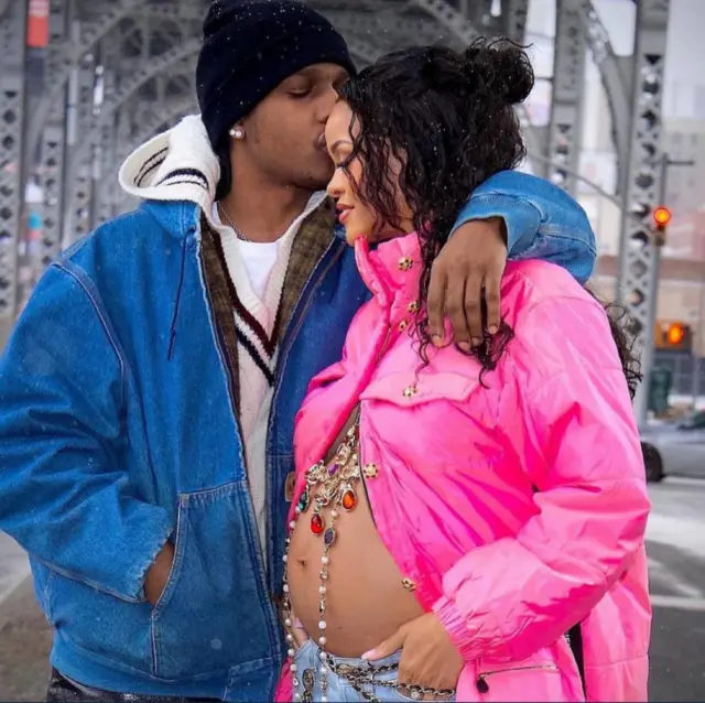 Uhusiano ulianza baada ya nyota hao kuonekana wakiwa pamoja huko New York.