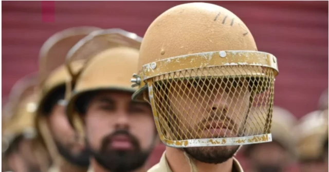 पुलिस मुठभेड़