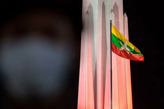 အကြမ်းဖက်မှုတွေကို ချက်ချင်းရပ်ဖို့ စစ်တပ်ကို ကန်နိုင်ငံခြားရေးဝန်ကြီး ထပ်မံတောင်းဆို