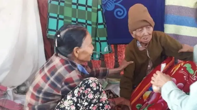 စစ်ရှောင်စခန်းတွေမှာ အ၀တ်အစား ၊ စောင်နဲ့ စားနပ်ရိက္ခာ လိုအပ်လျက်ရှိ