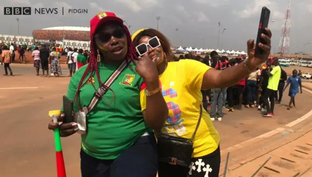 Cameroon fans celebrate