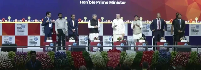దేశంలో 5జీ సేవలు ప్రారంభించిన మోదీ