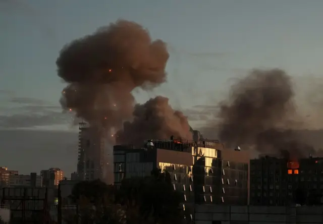 روسيا وأوكرانيا: العاصمة كييف تتعرض لقصف روسي جديد بواسطة المسيرات الإنتحارية المصنوعة إيرانية