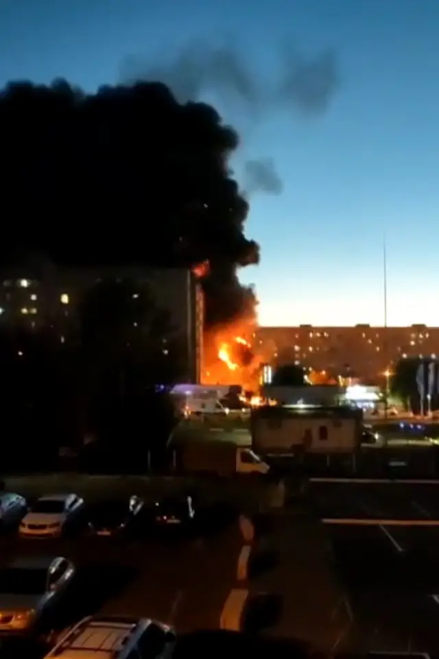 Пожар после падения самолета