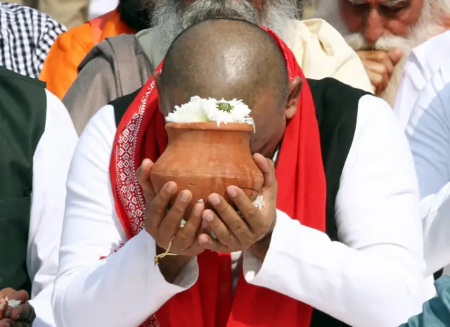 अखिलेश यादव