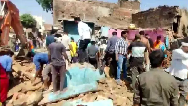 पटाखा फैक्ट्री में आग
