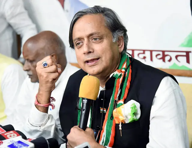 कांग्रेस सांसद शशि थरूर