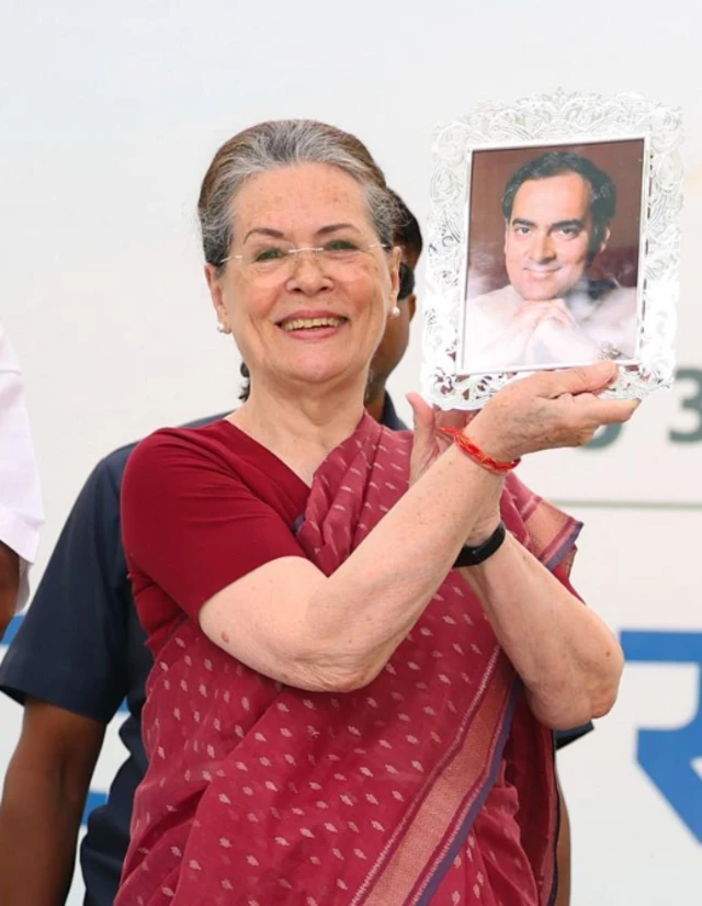 सोनिया गांधी