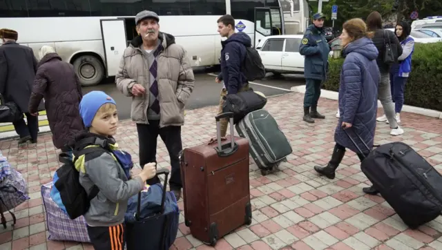 "Евакуйовані" з Херсону в Джанкої