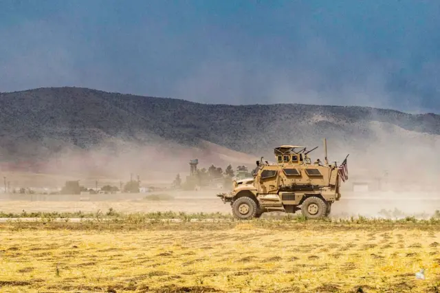 Американская устойчивая к подрыву на мине тактическая колесная машина (MRAP)