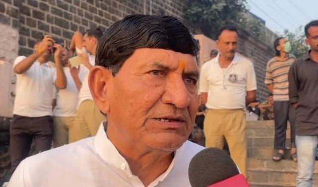 राजकोट के सांसद मोहन कुंडारिया