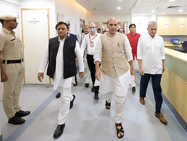 राजनाथ सिंह, अखिलेश यादव