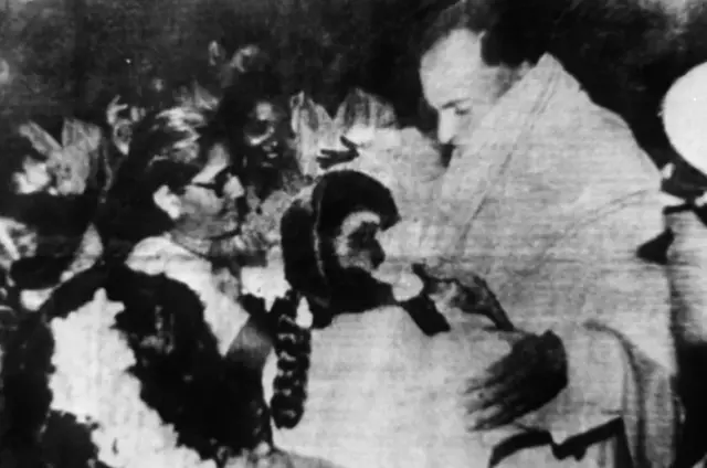 राजीव गांधी