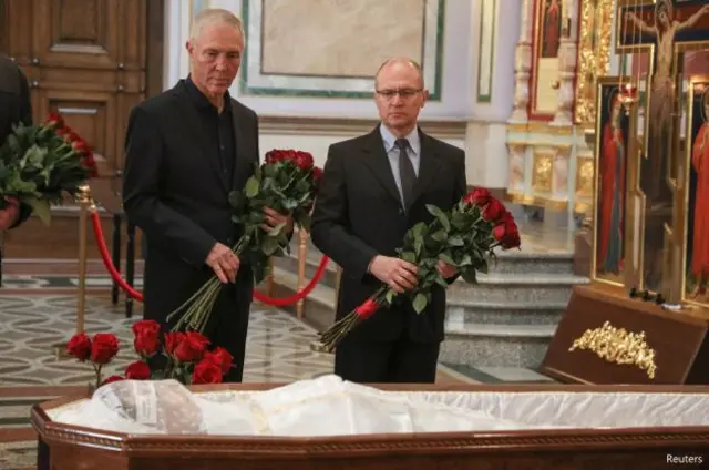 похорон Стремоусова