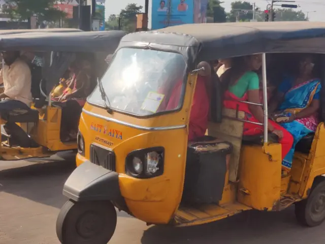 మోదీ సభకు వస్తున్న జనం