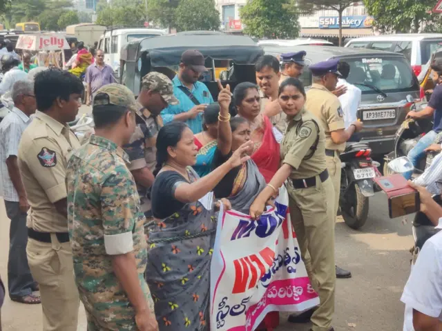 నిరసనలు