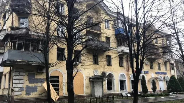 Поврежденные здания в Днепре