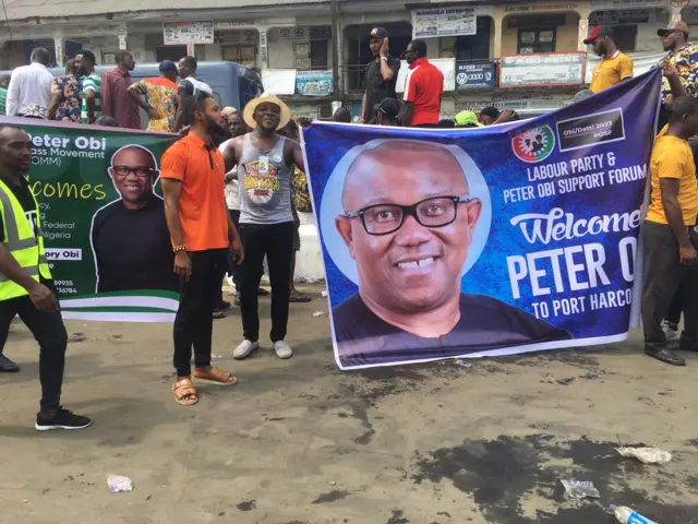 Ndị nkwado Peter Obi pụtara emume a n'igwe