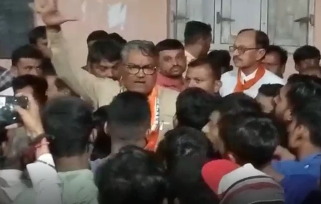 રાઘવજી પટેલનો વિરોધ