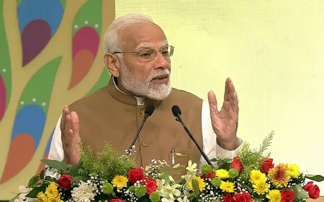 प्रधानमंत्री नरेंद्र मोदी