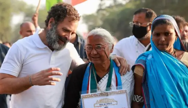 ભારત જોડો યાત્રામાં રાહુલ ગાંધી સાથે મેધા પાટકર દેખાયાં