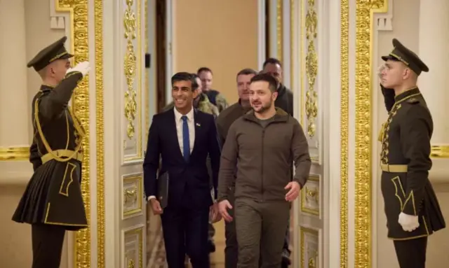 Sunak Rishi na Volodymyr Zelenski