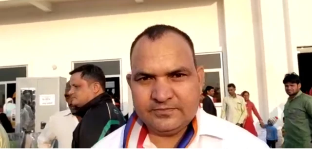 शंकर लाल, जिन्होंने मंच से शपथ दिलवाई है