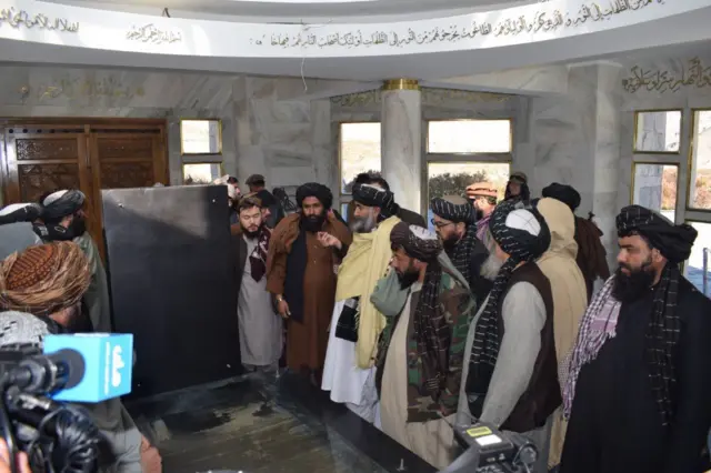 اخبار افغانستان؛ جبهه مقاومت ملی: جهان افغانستان را بار دیگر فراموش
