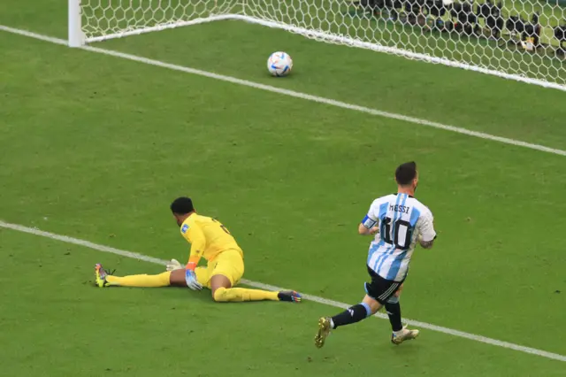 Messi'nin iptal edilen golü