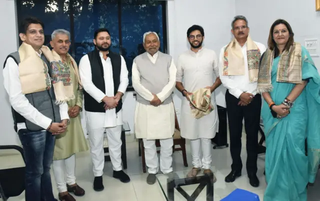 नीतीश के साथ आदित्य ठाकरे