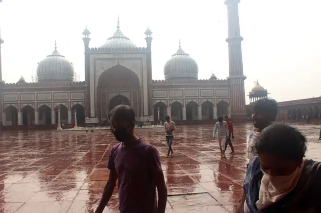 مسجد جاما في الهند أو المسجد الجامع