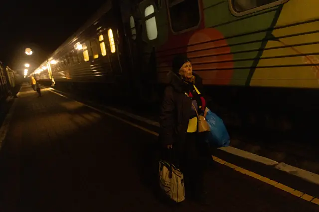 поїзд