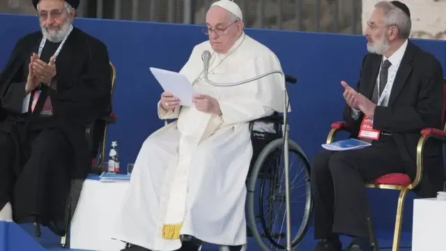 Papa Francis ana ratiba yenye shughuli nyingi licha ya tatizo lake la kutembea