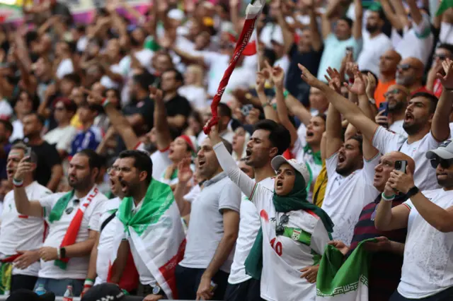 İran tribün