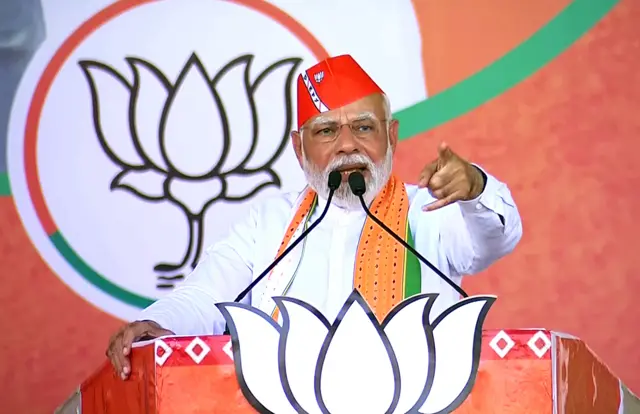 नरेंद्र मोदी