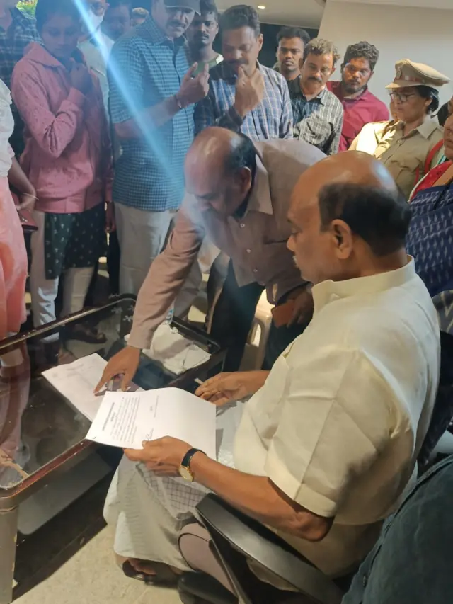 అయ్యన్నపాత్రుడు అరెస్ట్