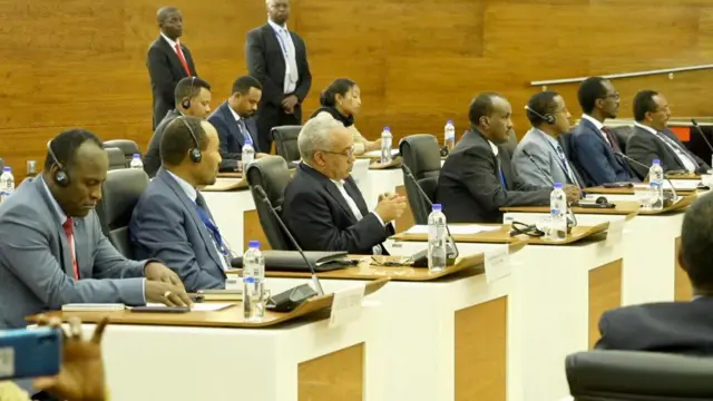 በደቡብ አፍሪካ ፕሪቶሪያ በኢትዮጵያ ፌደራል መንግሥት እና በህወሓት መካከል በተደረገው ድርድር ላይ የተሳተፉ የኢትዮጵያ ተወካዮች