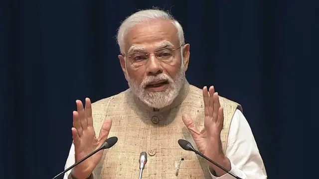 नरेंद्र मोदी