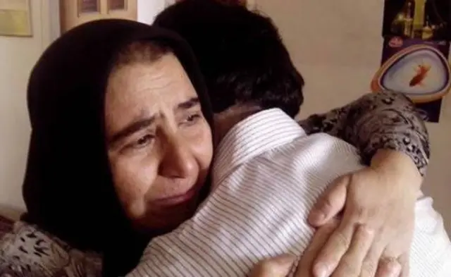 پرچین عباسی تاکنون بارها زندانی شدن فرزندش را تجربه کرده است