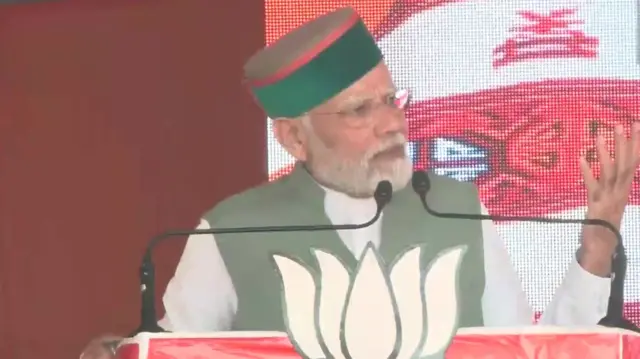 नरेंद्र मोदी